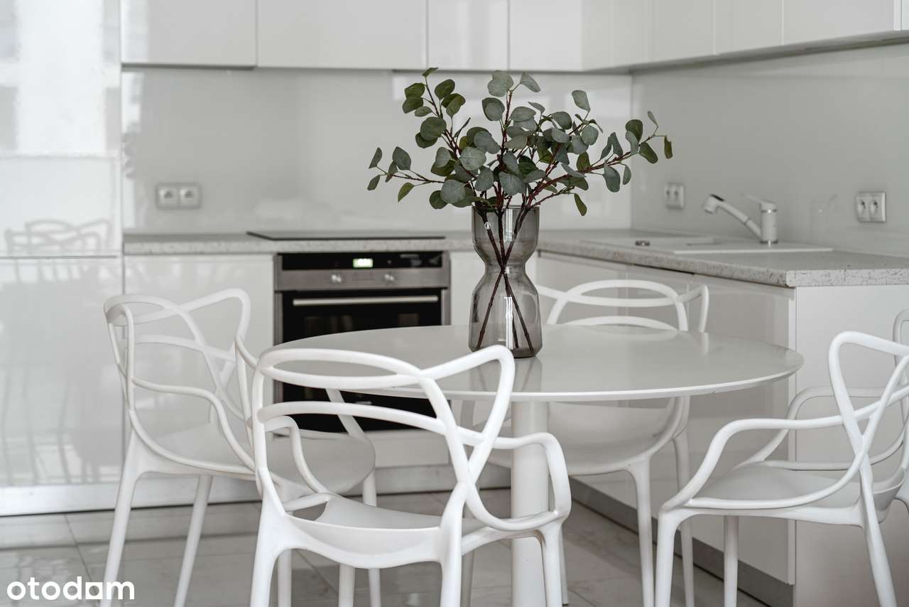 Trzy pokoje w Miasteczku Wilanów, gotowe do zamieszkania.-0