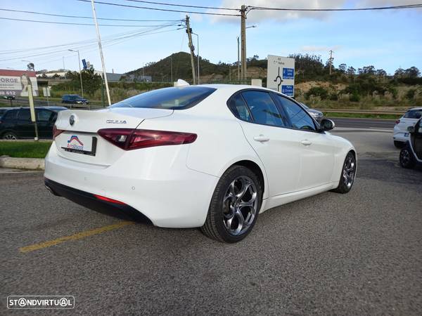 Alfa Romeo Giulia 2.2 D Super - 8