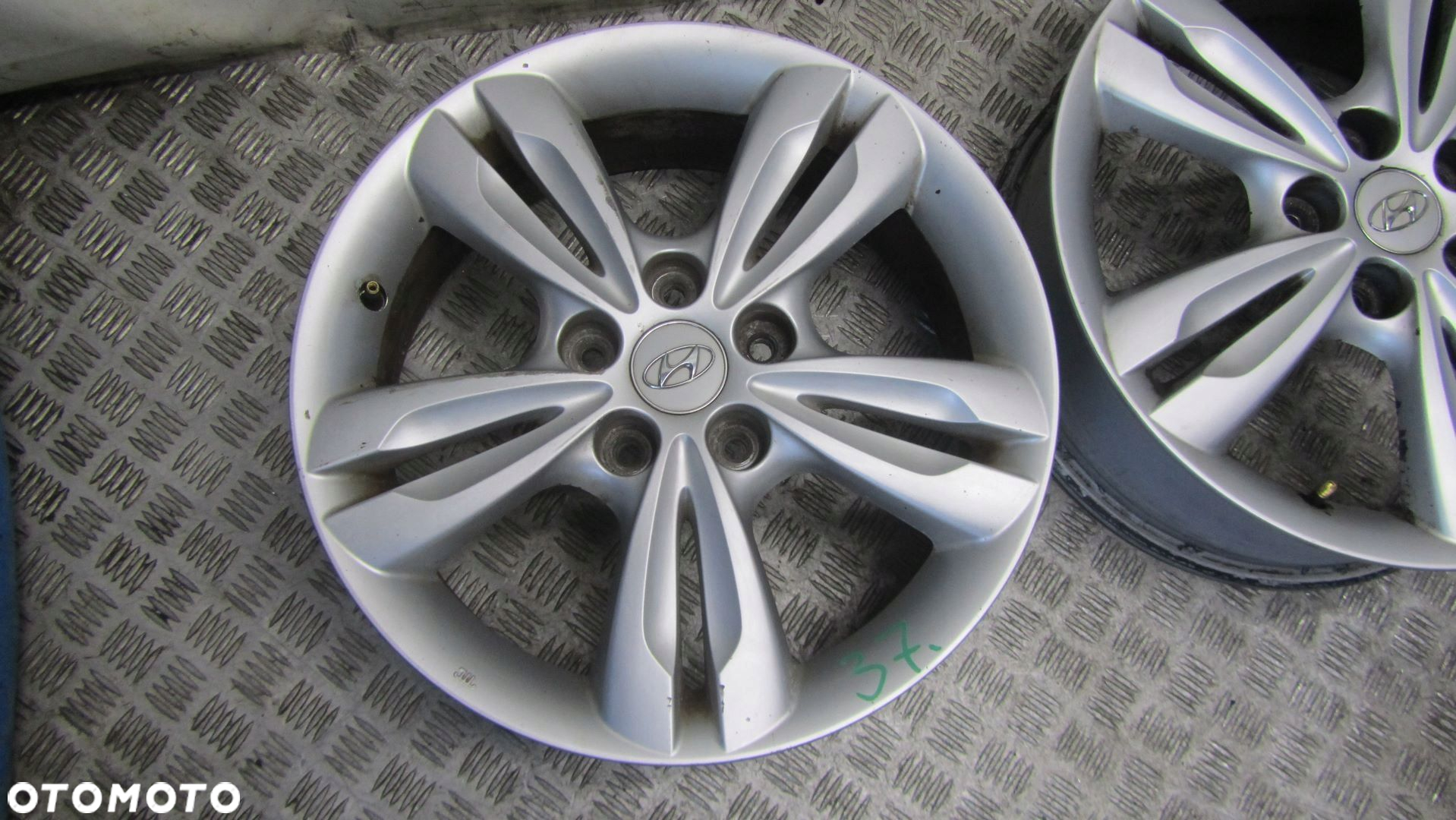 HYUNDAI IX35 FELGI ALUMINIOWE 5X114.3 6.5JX17 - 6