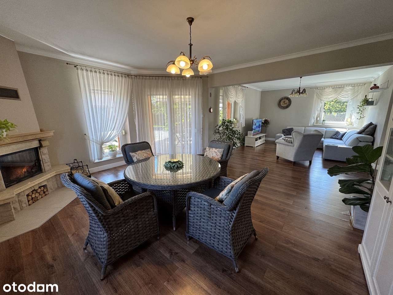 Wejdź i zamieszkaj. Uff... Jestem u siebie.-6