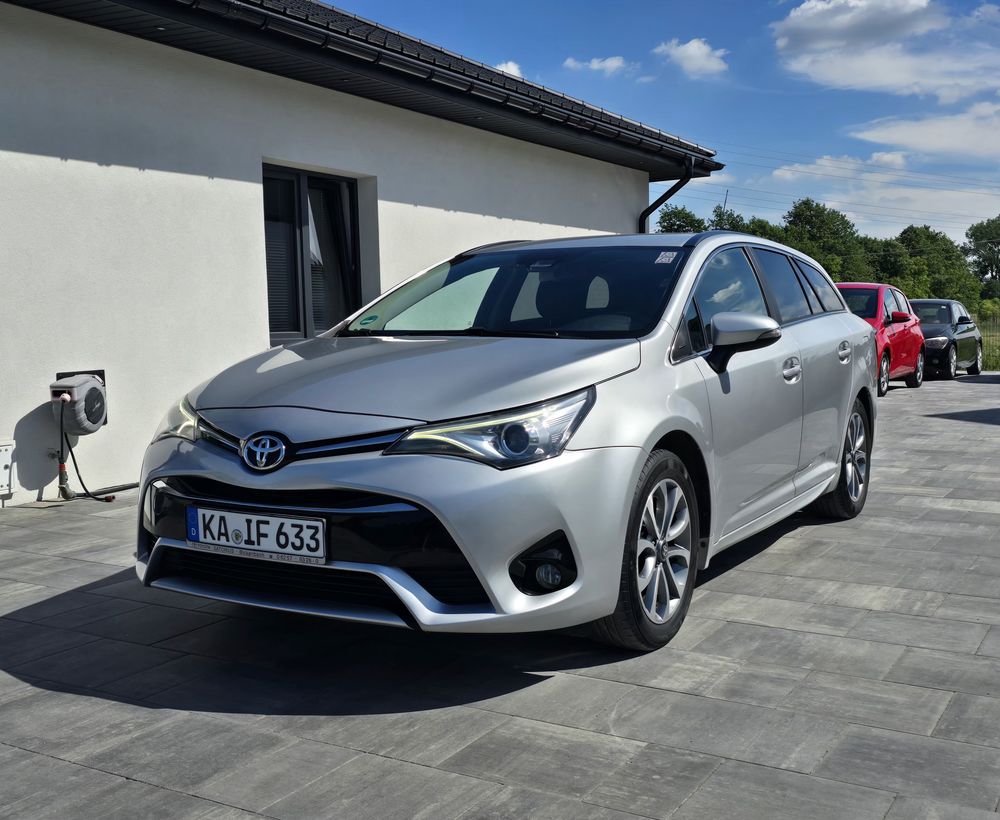 Toyota Avensis III Touring Sports 1.8 Multidrive S Comfort 2015
