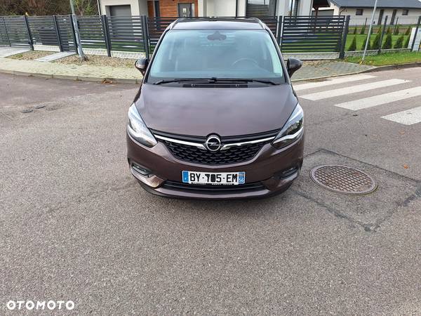 Opel Zafira - 10