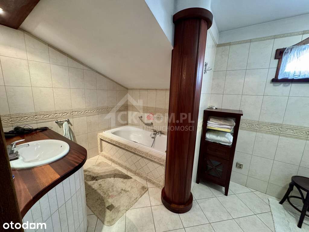 Przestronny dom 360 m² z ogrodem – Piękny ogród-16