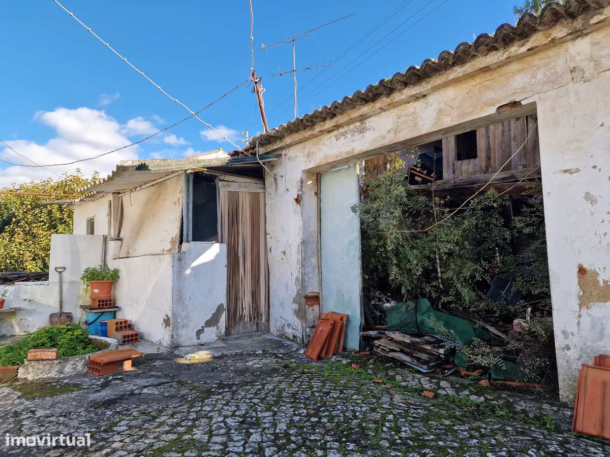 Terreno Misto com Elevado Potencial de Investimento-10