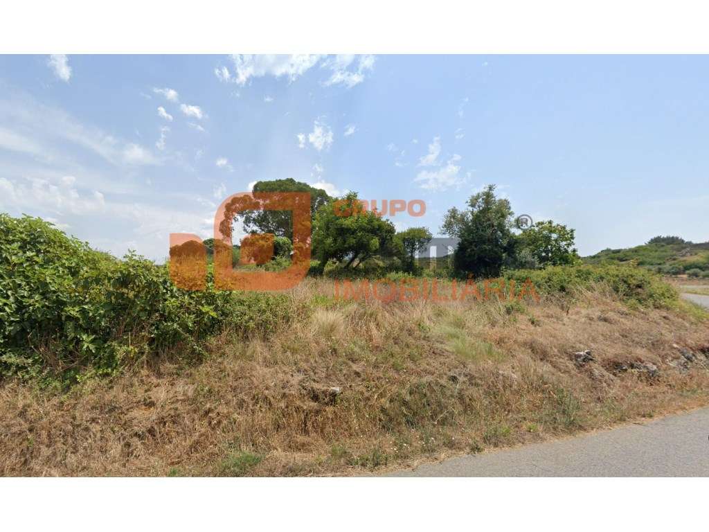 Terreno rustico em zona muito agradável!-2