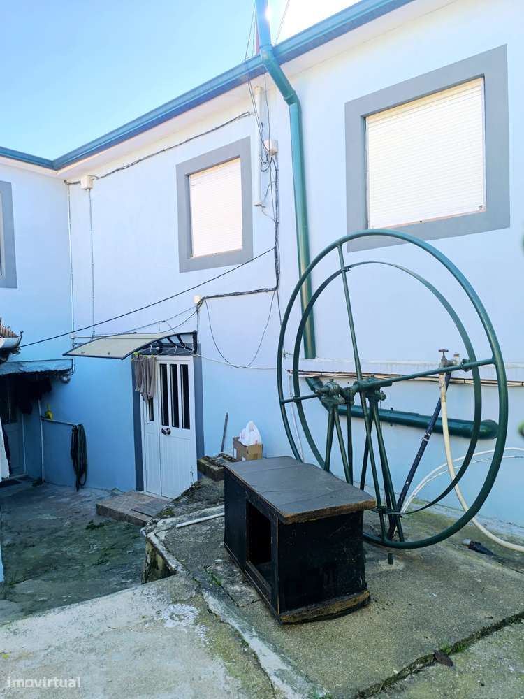 Quintinha com 4 Casas em Porto Campanhã-10