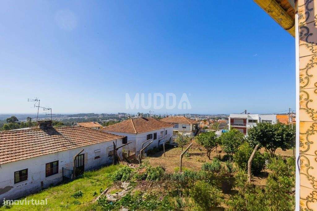 Moradia T1+2 em Arrifana - Santa Maria da Feira-23