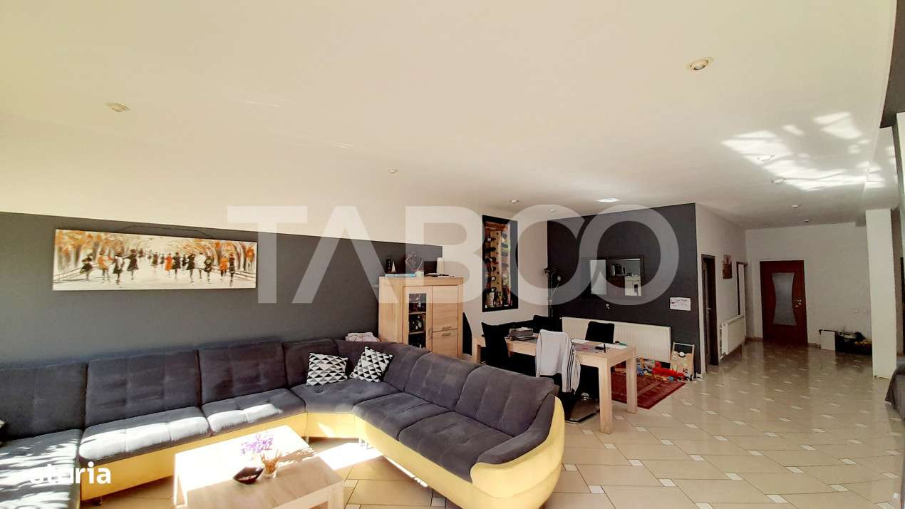 Pensiune si casa in centrul Sibiului cu business functional - Imagine principală: 4/9