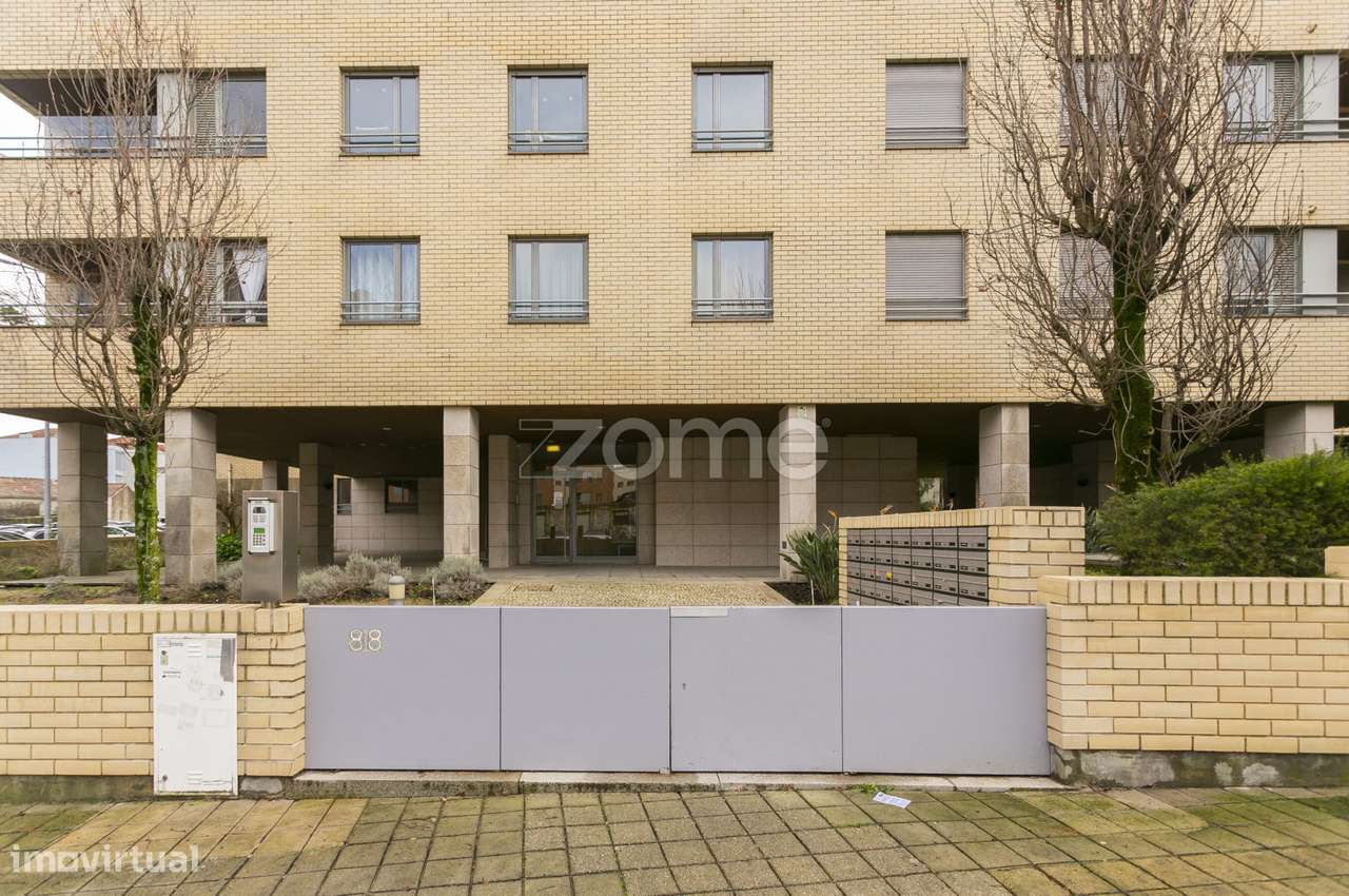 T1 para Arrendamento - Garagem|Arrumo|Condomínio fechado - Paranhos - Grande imagem: 2/25