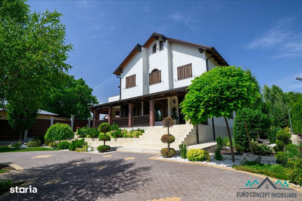 Casă de vânzare - Imagine principală: 2/20