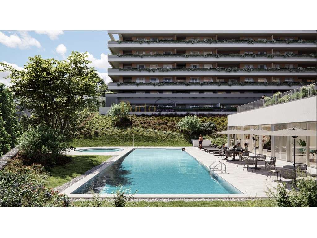 T2 Exclusivo no Centro da Maia | Varanda de 51m² | Sul/Poente-0