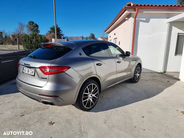 Maserati Levante - 4