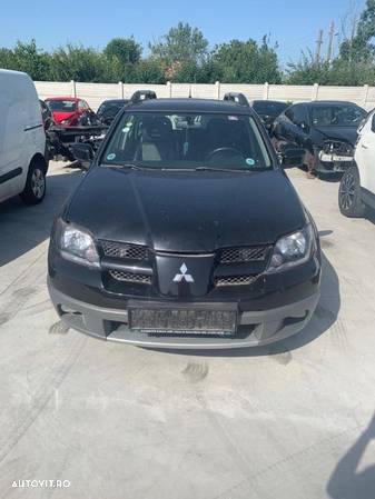 Dezmembrez Mitsubishi Outlander 2.4 cod motor 4g69 benzina - 2