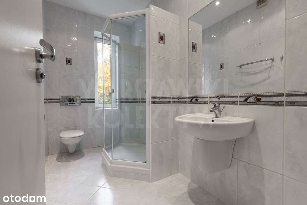 Dom z dużym ogrodem w sercu Starego Anina.-8