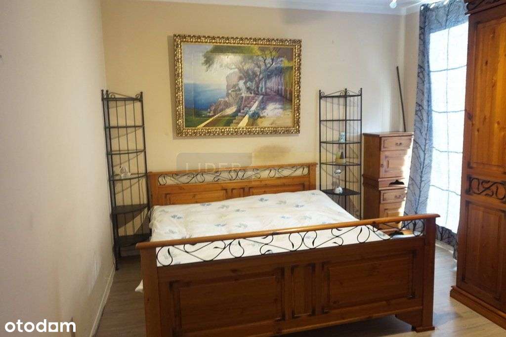 Dom z powierzchnią dodatkową + Pawilon-12