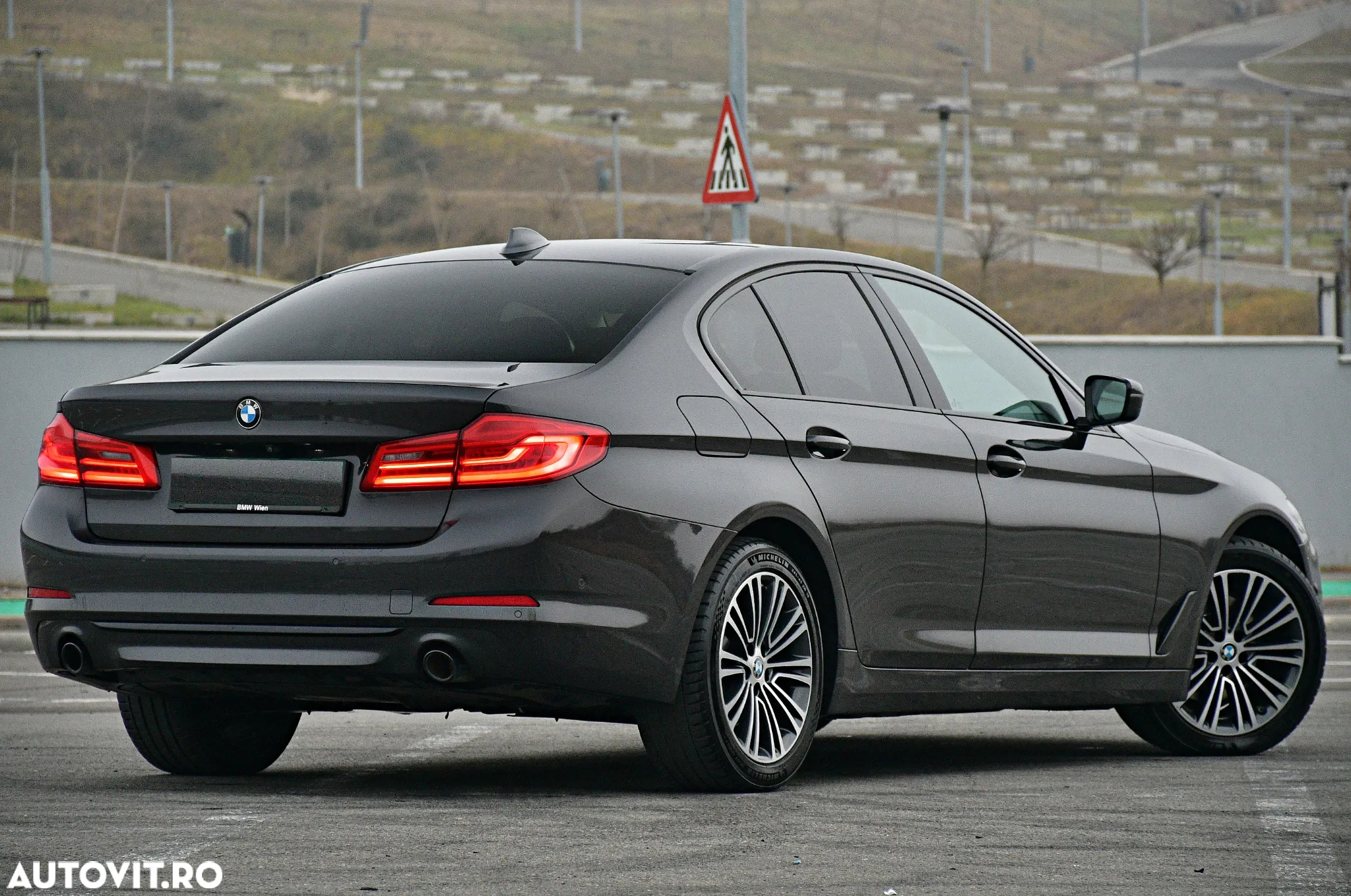 BMW Seria 5 520d AT - 4