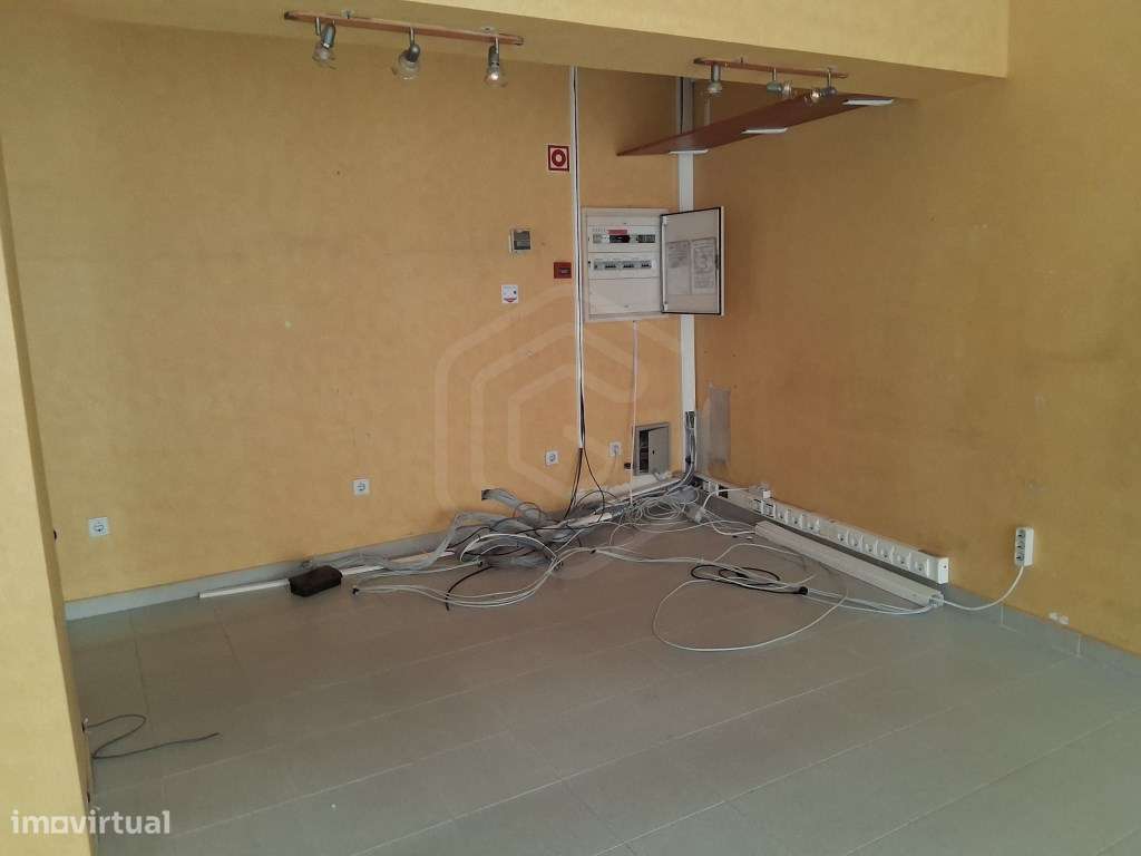 2 lojas destinadas a comercio, centrais, Faro, Algarve - Grande imagem: 4/42