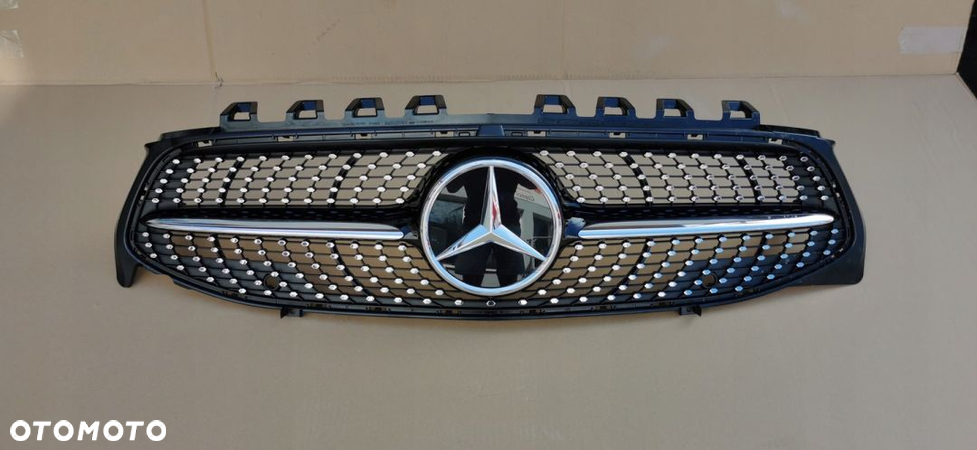 GRILL ATRAPA MERCEDES CLA AMG DIAMENT A1188880000 - 2