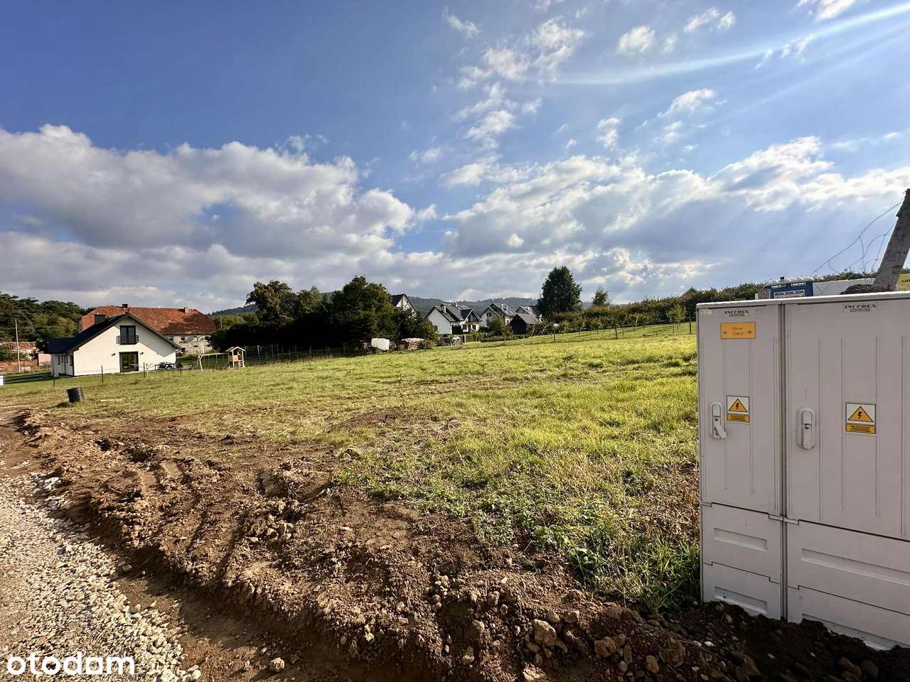 Działka budowlana w pełni uzbrojona spokojna okolica-3