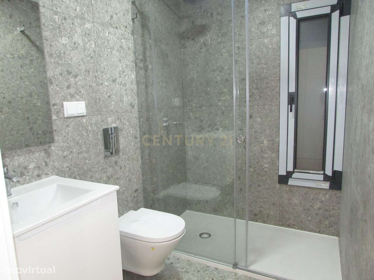 Moradia T3+1 em Portela da Azóia, Santa Iria de Azóia-15