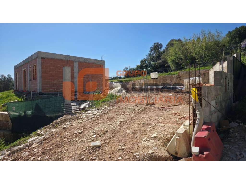 Moradia T3 em Fase de Construção a poucos minutos de Caldas da Rainha-11