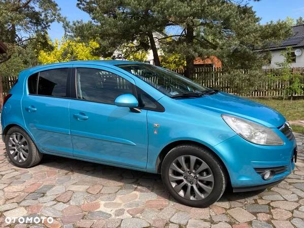 Opel Corsa 1.4 16V Cosmo - 2