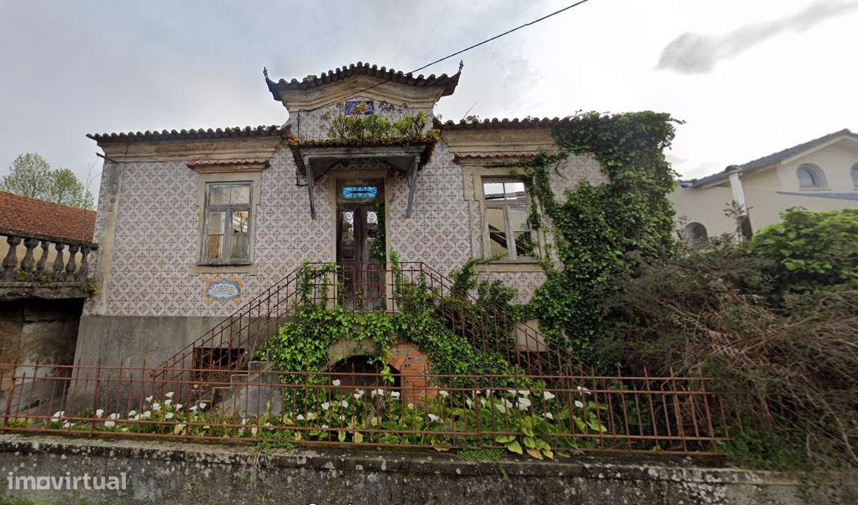 Moradia para recuperar T9 em Eixo. - Grande imagem: 4/8