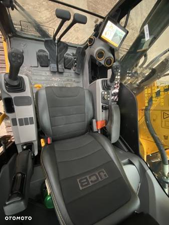 JCB 220 XL - 14