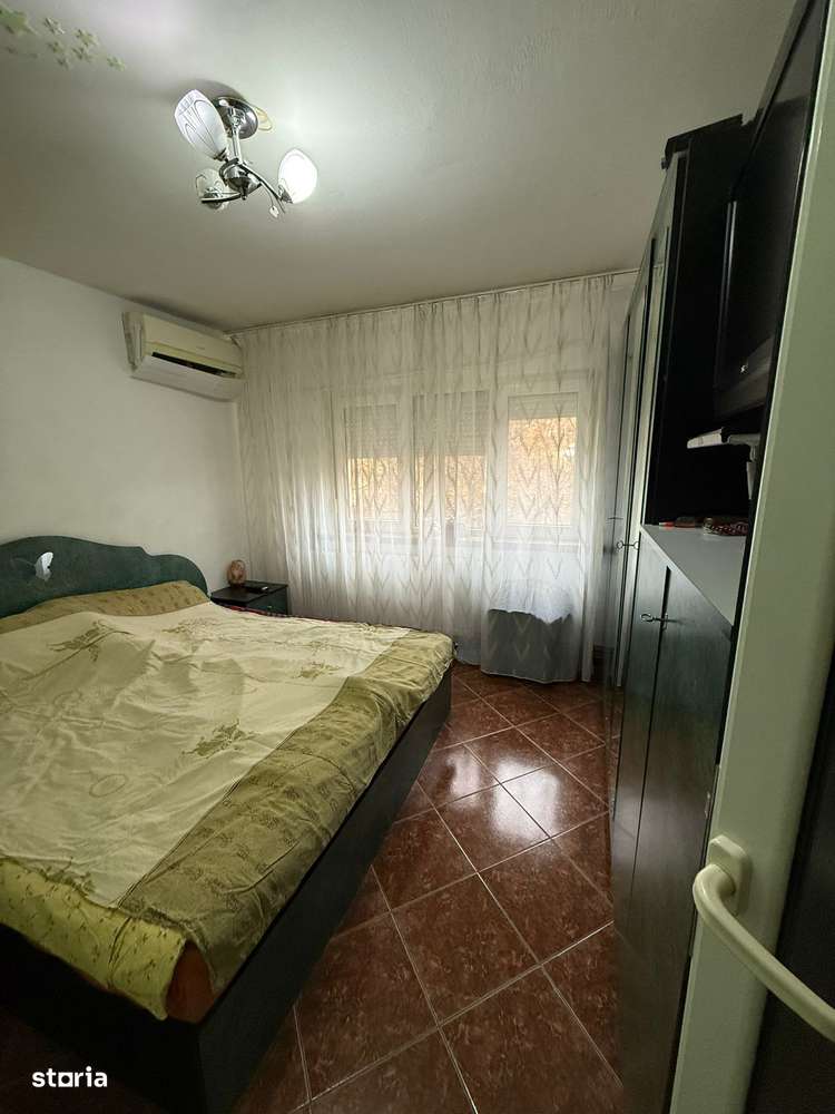 Brazda,Spiru Haret,etaj 3/4,pret 110 000 euro-10