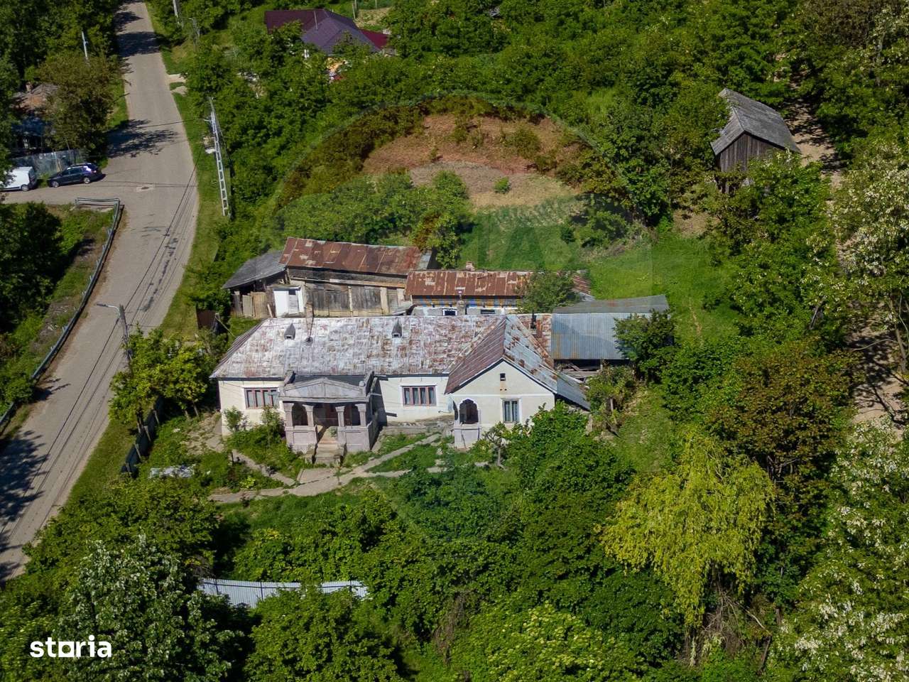 Casă taraneasca de vanzare- PARAVA-BACAU - Imagine principală: 5/12