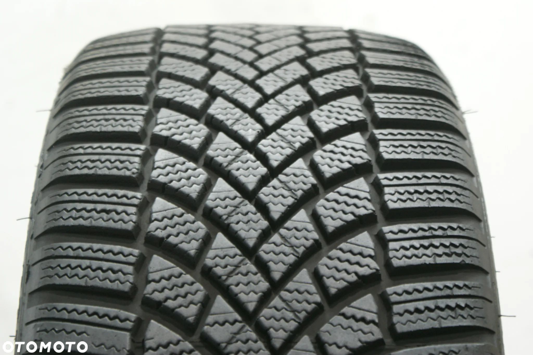 225/45R18 BRIDGESTONE BLIZZAK LM005 , 7,4mm 2022r - 1