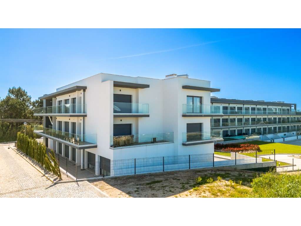 Apartamento T2 na Pederneira com piscina e Vista Mar-6