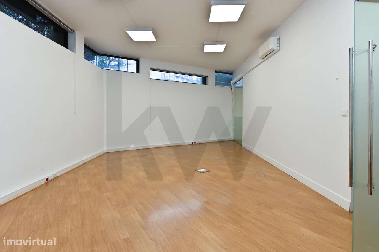 Escritório em Centro Empresarial em Linda-a-Velha - Grande imagem: 5/12