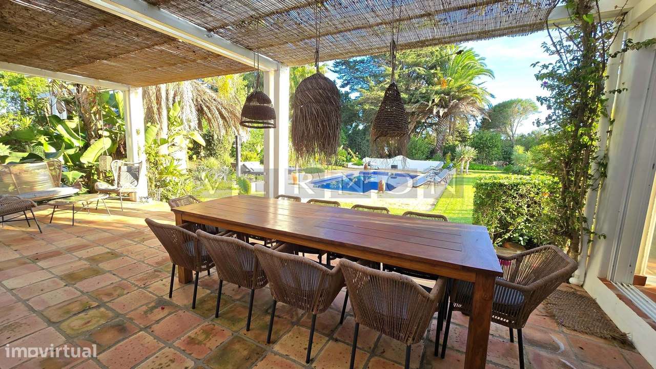 Algarve, Caramujeira,  para venda moradia V3 espaçosa renovada com vis-26