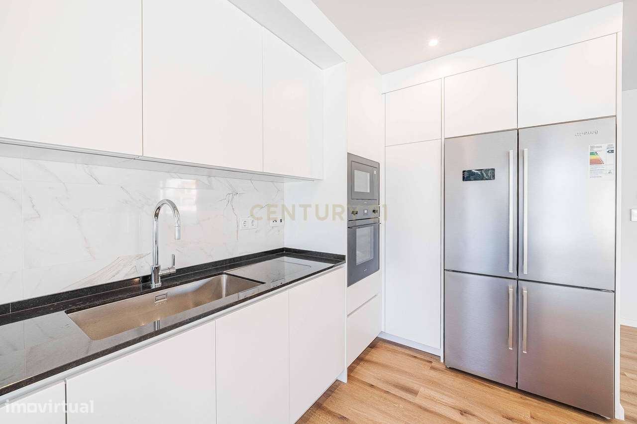 Moradia T3 Moderna de Acabamentos Premium-16