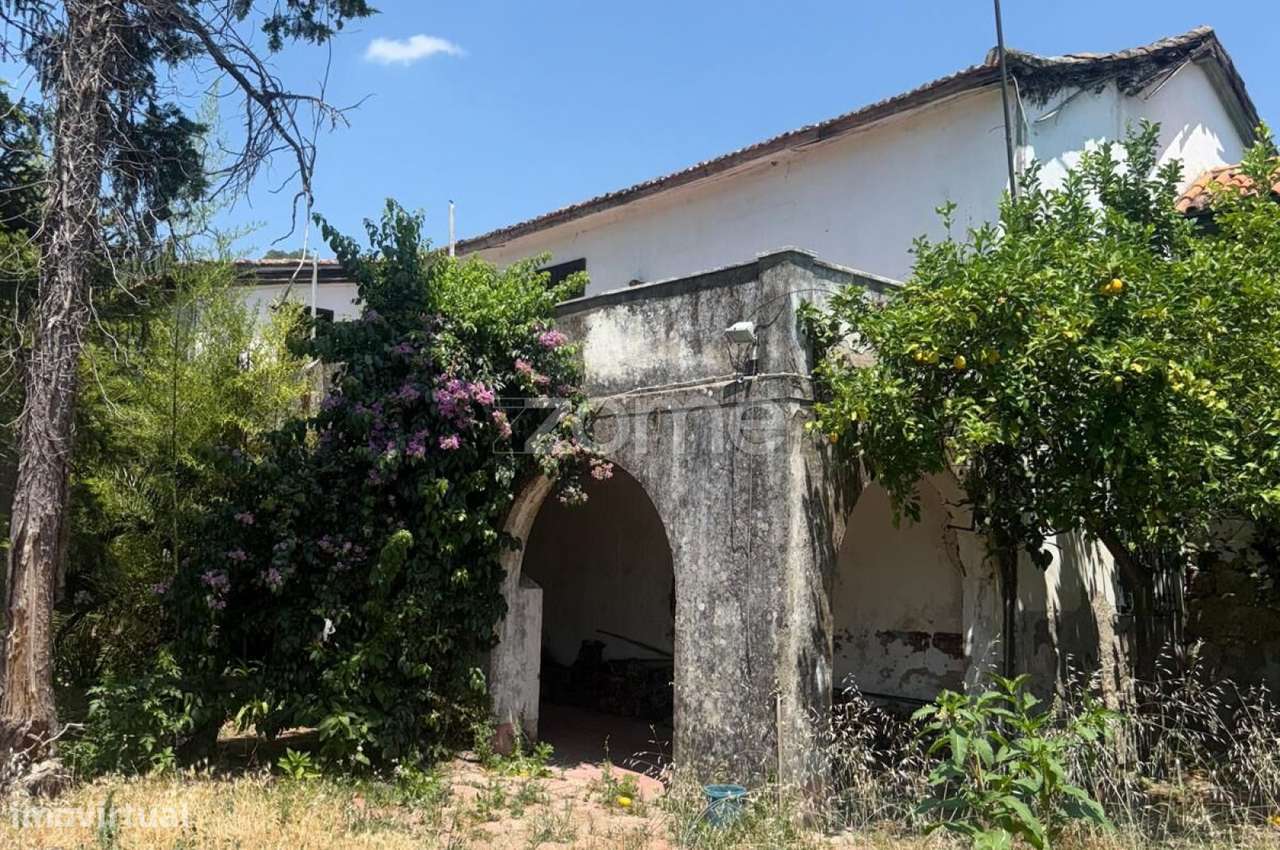 Moradia para restauro na Covilhã - Grande imagem: 4/27