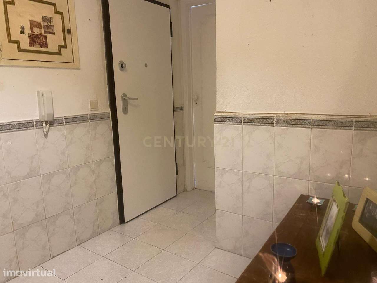 Apartamento T2 com Vista Panorâmica em Barreiro-8