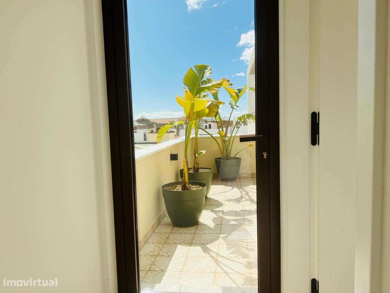 Moradia T4 com garagem baixa de Faro-37