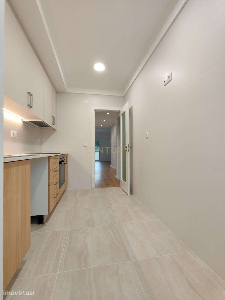 Apartamento T3 Totalmente Remodelado, São Domingos de Benfica.-5