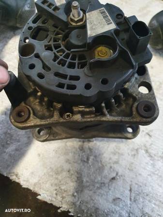 Alternator audi , vw , seat , soda 1.6  1.8 t
90A în perfecta stare de funcționare. - 2