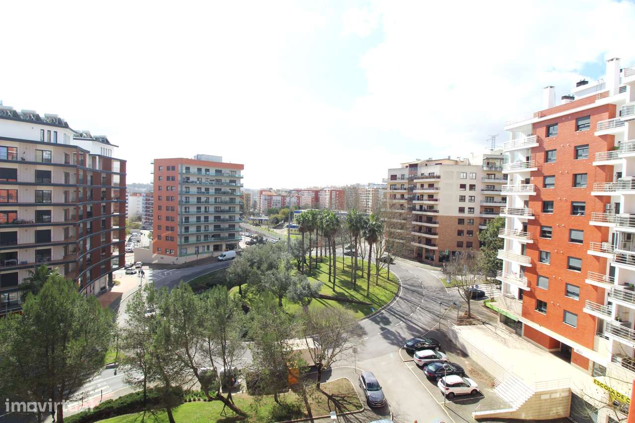 COLINAS DO CRUZEIRO -  T3 com 150 m² e 4 lugares de garagem! - Grande imagem: 5/28