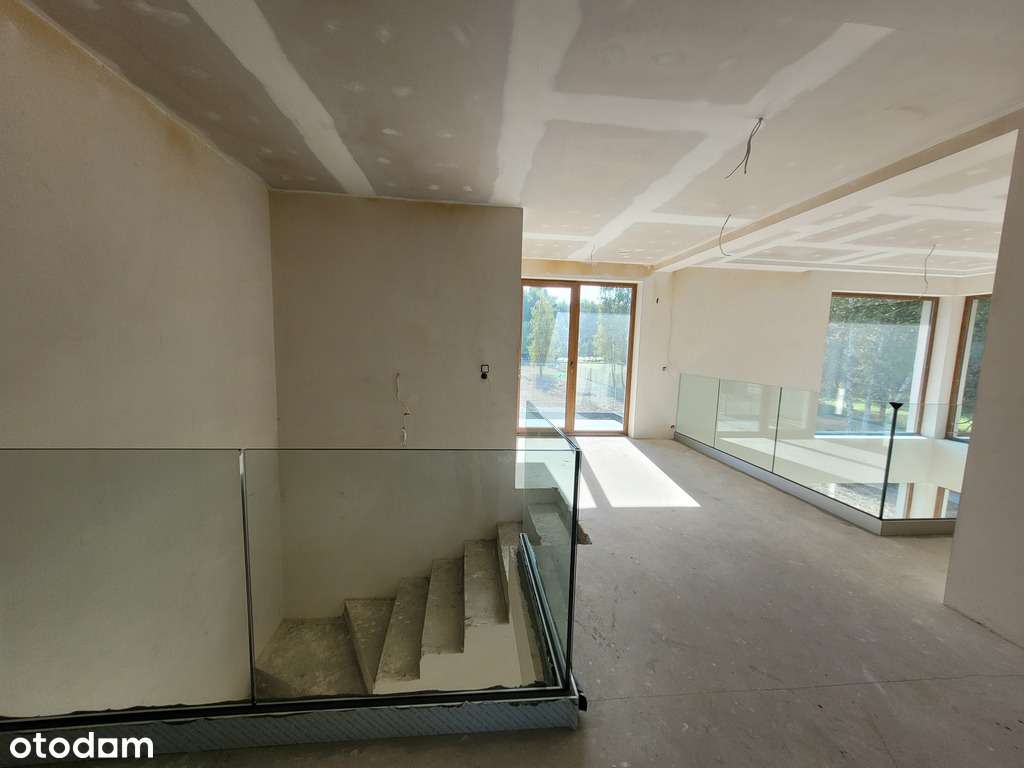 Nowoczesna Elegancja i Przestrzeń: Dom "Riwiera 3"-9