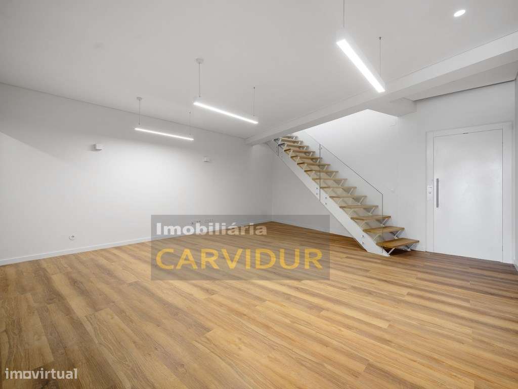 Moradia T5 de Luxo com Piscina Infinita ,Campo de Padel e Elevador ...-32