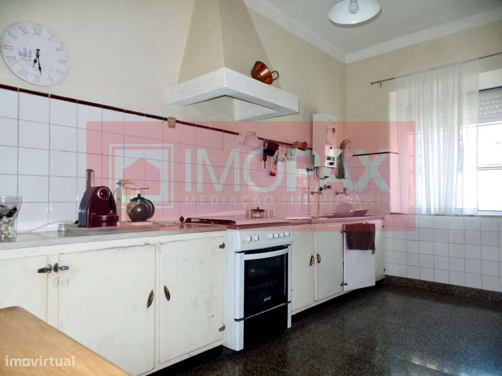 BEJA / Prédio Zona Histórica / Quintal / Garagem-8