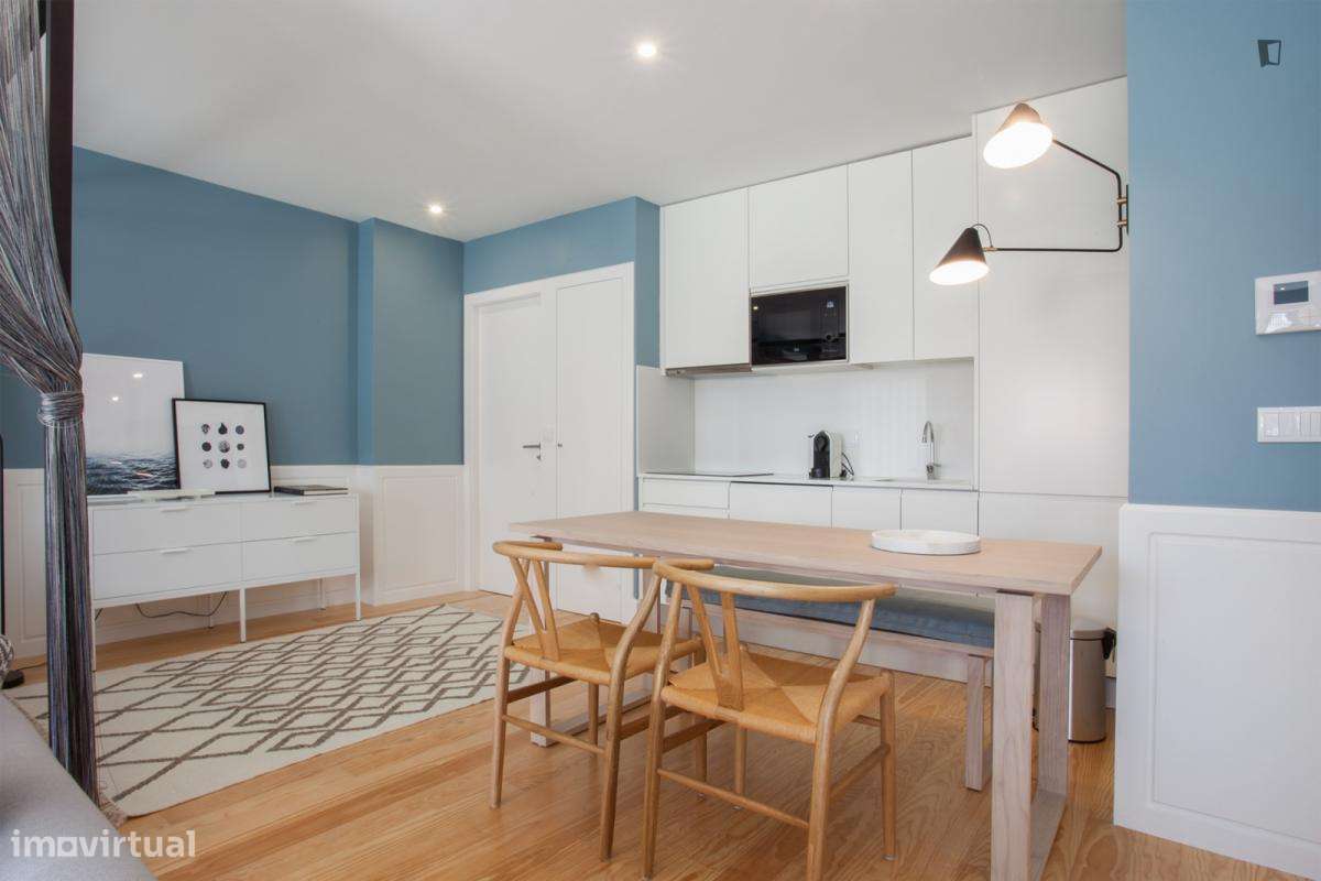 Estúdio - localizado em Santo Ildefonso Porto - Grande imagem: 3/19