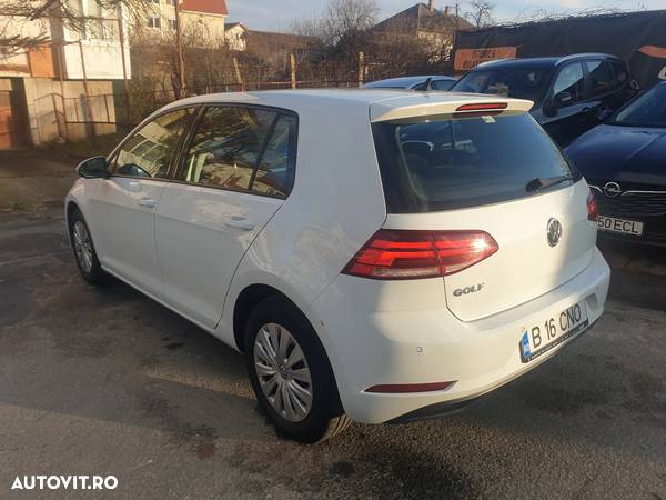 Volkswagen Golf 1.6 TDI Trendline - 6