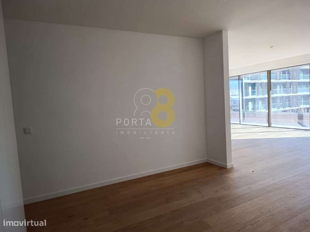 Apartamento T3, em edifício novo junto ao parque da cidade e a pouc...-21