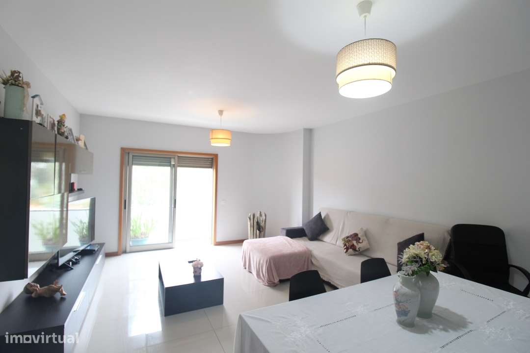 Apartamento T3 em São João de Ver com garagem fechada 3 viaturas-8
