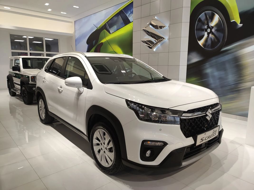 Suzuki S-Cross Premium 129KM Led/Alu17/Kamera/KeyLess/Czujniki Park.