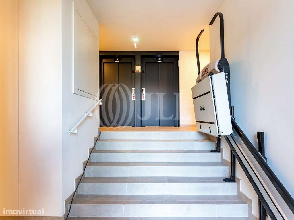 Apartamento T0+1 com varanda e estacionamento, em Lisboa-9